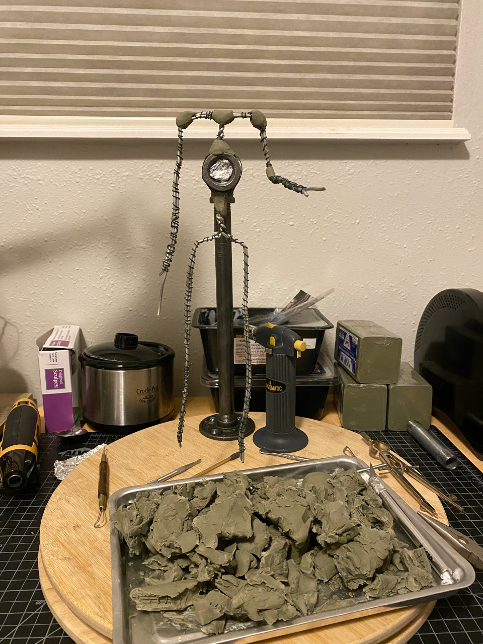 Armature stripped of clay